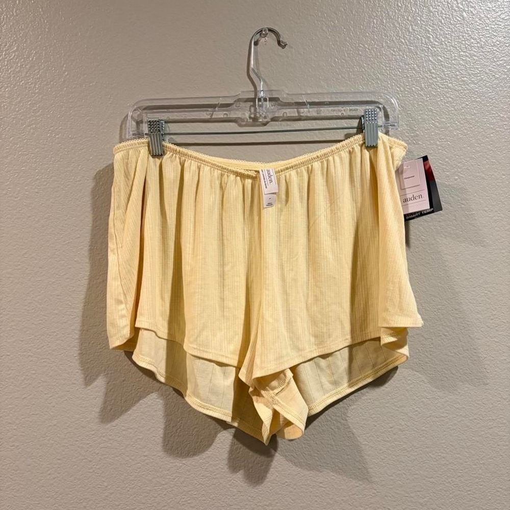 Auden yellow shorts with thin vertical stripes, size L